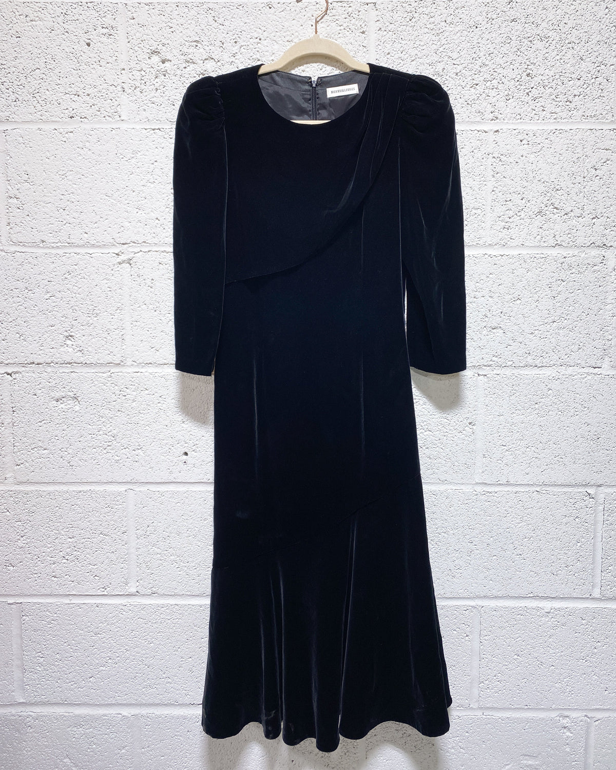 Vintage Black Velvet Dress (9)