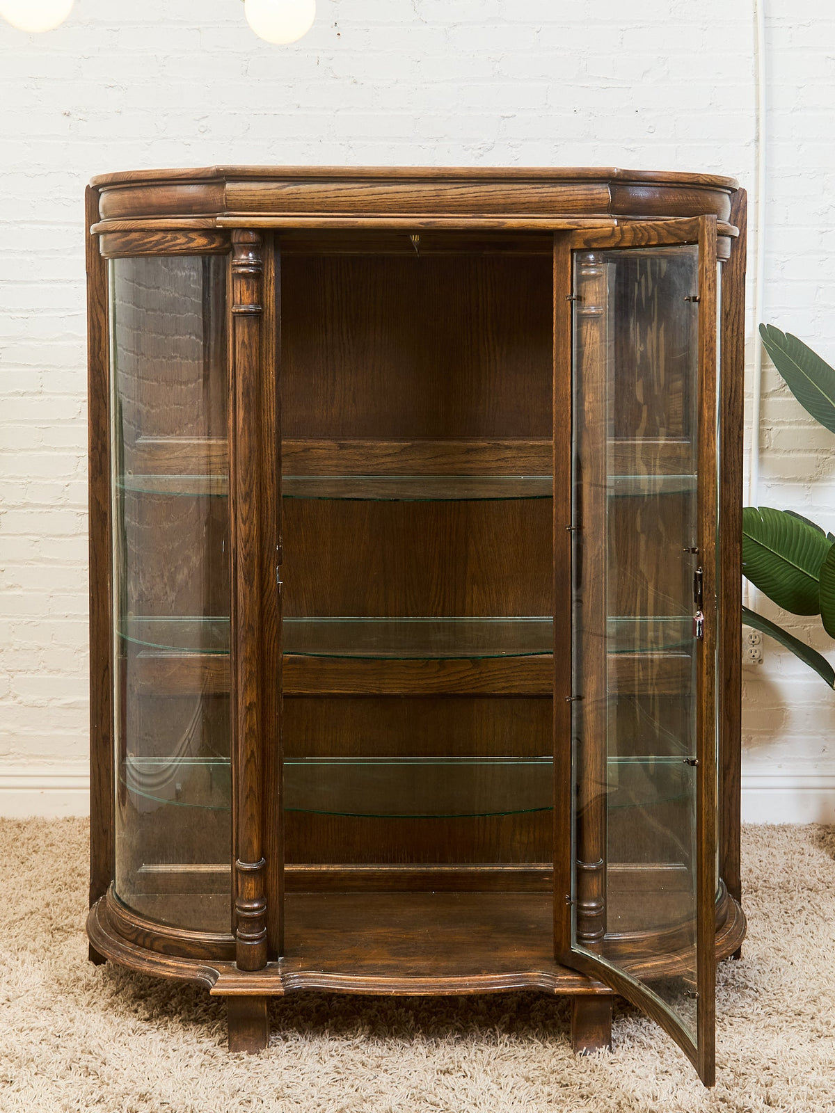 Antique Circa 1900 Bow Front Quarter Sawn Oak China Cabinet Hutch Display