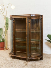 Antique Circa 1900 Bow Front Quarter Sawn Oak China Cabinet Hutch Display