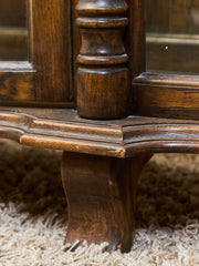 Antique Circa 1900 Bow Front Quarter Sawn Oak China Cabinet Hutch Display