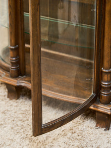 Antique Circa 1900 Bow Front Quarter Sawn Oak China Cabinet Hutch Display