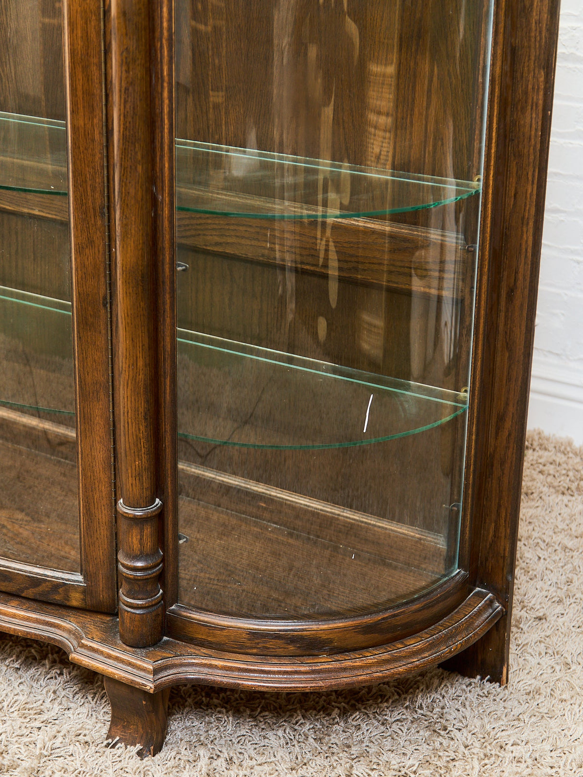 Antique Circa 1900 Bow Front Quarter Sawn Oak China Cabinet Hutch Display