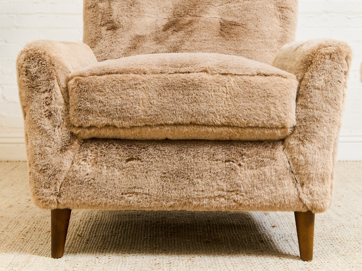 Maddox Chair in Faux Fur Fawn