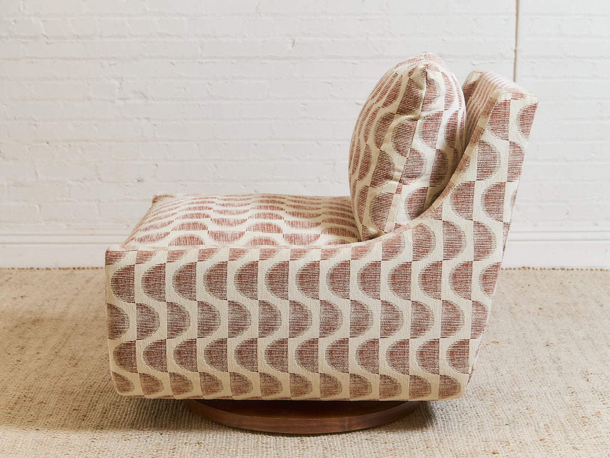 Atlas Swivel Chair in Ulman Desert