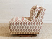 Atlas Swivel Chair in Ulman Desert