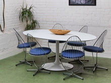 Daisy Oval Dining Table in All White