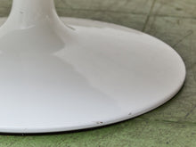 Daisy Oval Dining Table in All White