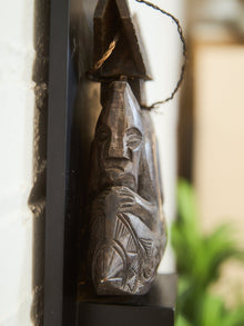VINTAGE TORAJA SULAWESI INDONESIA CARVED WOOD & BUFFALO HORN BETEL NUT BOX